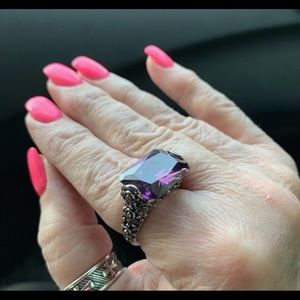 Beautiful silver amethyst Sz 8